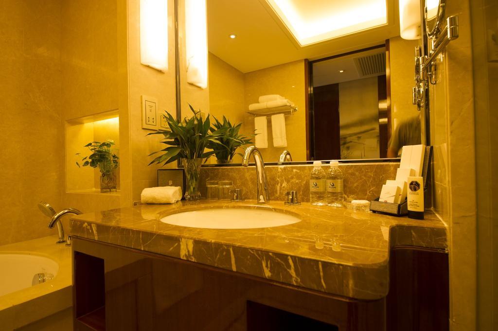 Yang Peng Jin Jiang Hotel Янчжоу Екстер'єр фото